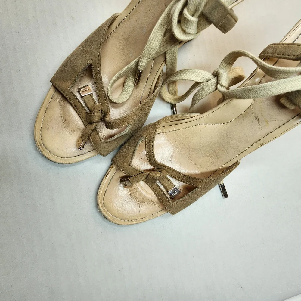 🌸Tod's Elegant Beige Wedge Sandals‎ 8